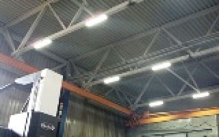 Oświetlenie warsztatów naprawczych przedsiębiorstw przemysłowych.Przydatne dla elektryka: elektrotechnika i elektronika
