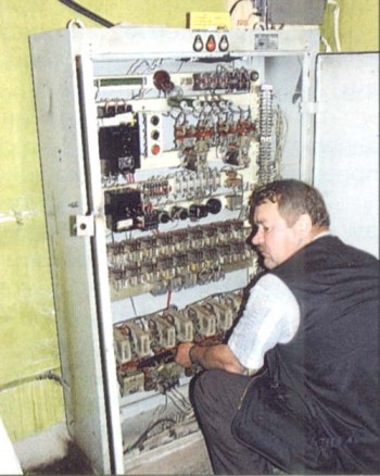 Пример за отстраняване на неизправности в електрическата верига на крана