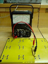 Как да се измери електрическото съпротивление на постоянен ток