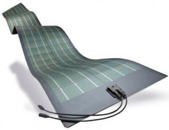 סוללה סולארית ניידת העשויה ממודולים פוטו-וולטאיים אמורפיים
