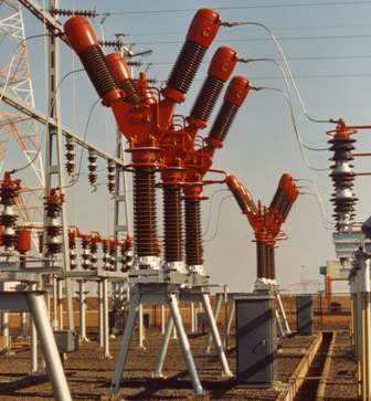 Изваждане на повреден прекъсвач 110 kV за ремонт