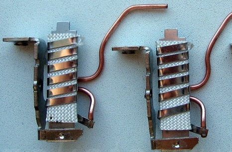 Биметална плоча и нейното използване в електротехниката