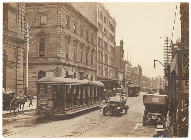 Tramvaje na George Street, Sydney, cca 1919 - 1920.