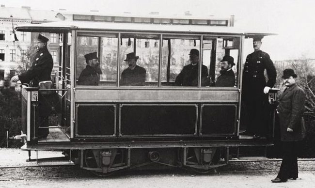 První elektrická tramvaj