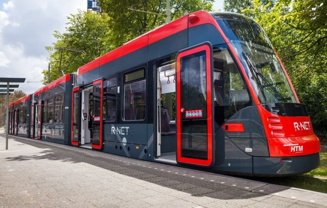Moderní tramvaj Siemens v Haagu