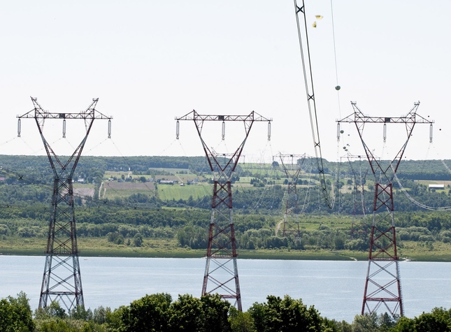 Linie energetyczne prowadzące z James Bay